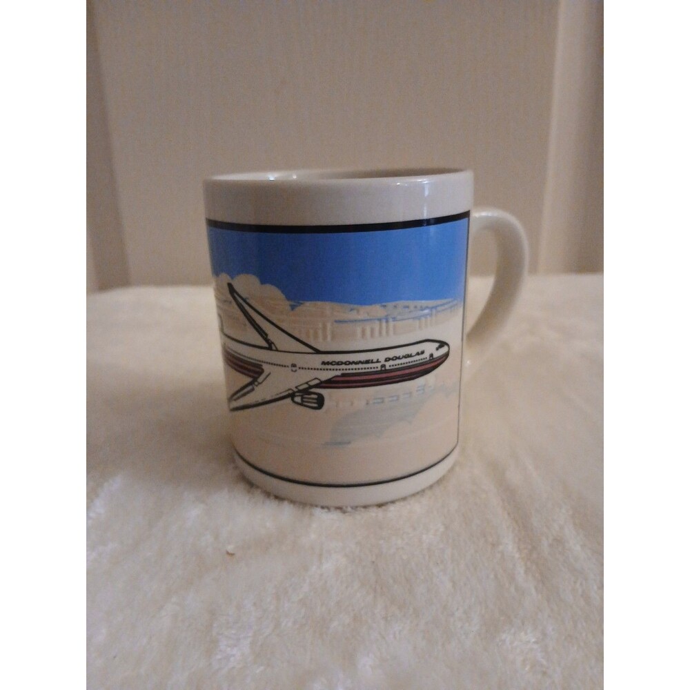 Vintage 1989 McDonnell Douglas Heath Tecna Aircraft MD-11 Coffee Cup